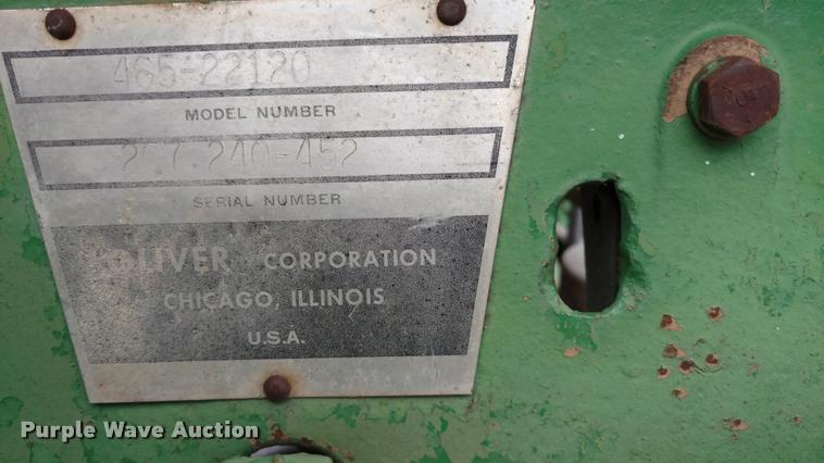 image for item DB0966 Oliver 1650 tractor