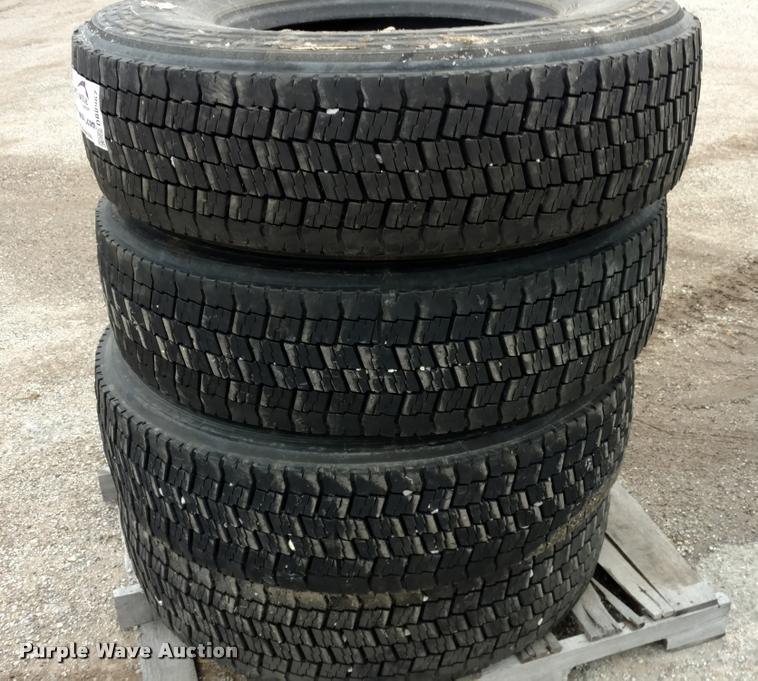 image for item DB0967 (4) Michelin 315/80R22.5 tires