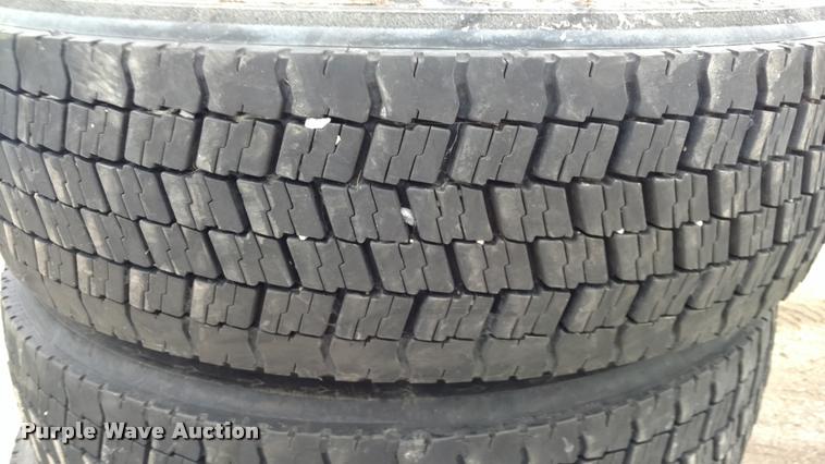 image for item DB0967 (4) Michelin 315/80R22.5 tires