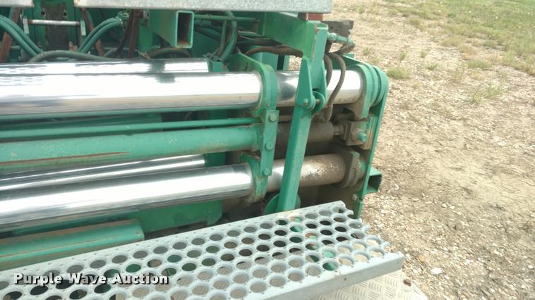 image for item DB0975 Barber Greene BG200 paver