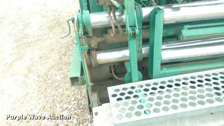 image for item DB0975 Barber Greene BG200 paver