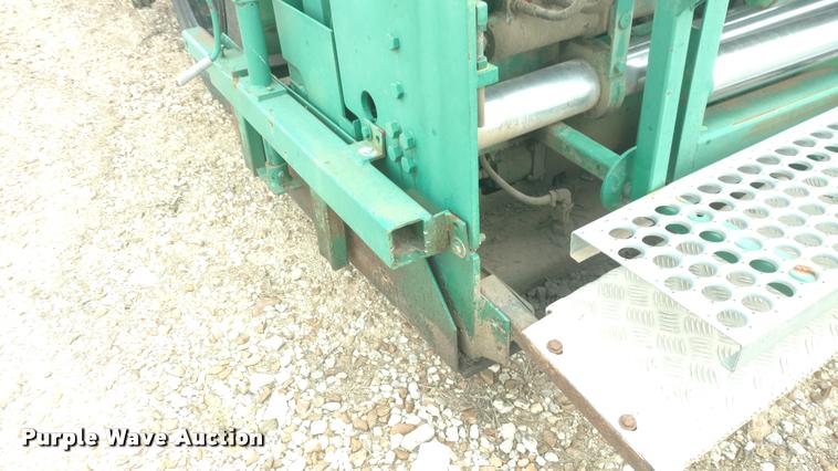 image for item DB0975 Barber Greene BG200 paver