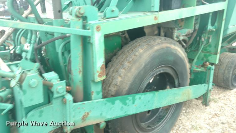 image for item DB0975 Barber Greene BG200 paver