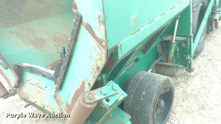 image for item DB0975 Barber Greene BG200 paver