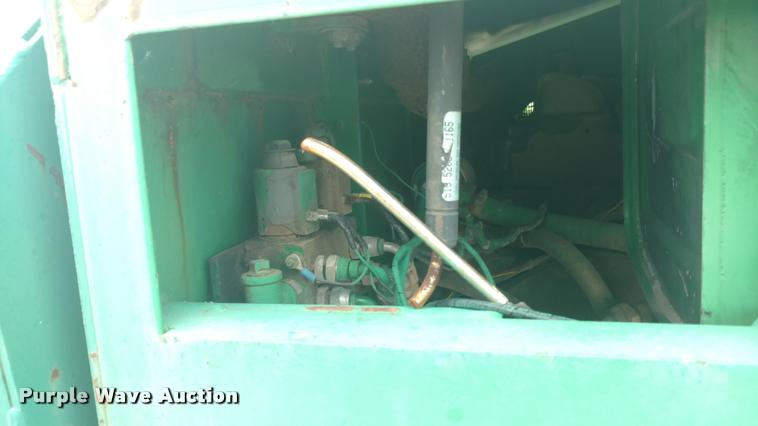 image for item DB0975 Barber Greene BG200 paver