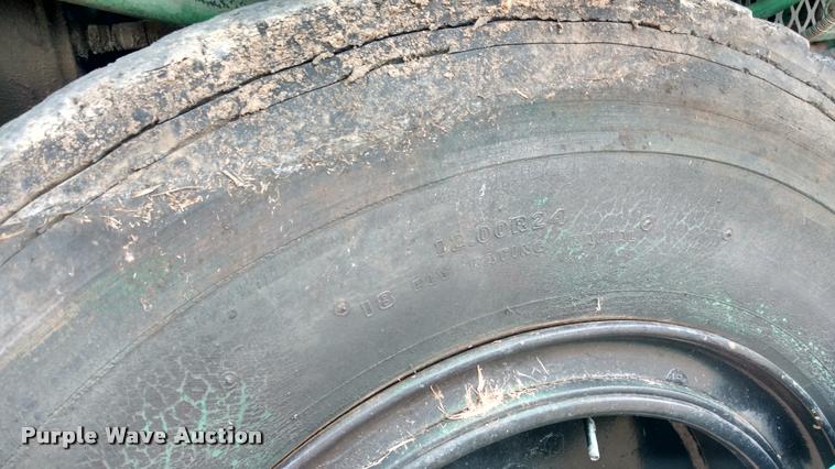 image for item DB0975 Barber Greene BG200 paver