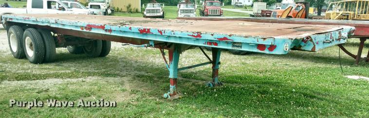 image for item DB0978 1956 Dorsey DGT-18 float deck trailer