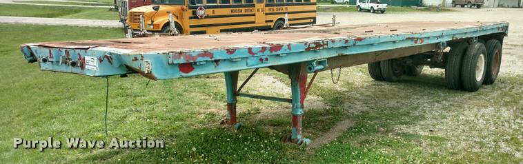 image for item DB0978 1956 Dorsey DGT-18 float deck trailer