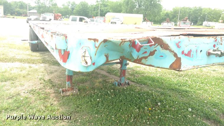 image for item DB0978 1956 Dorsey DGT-18 float deck trailer