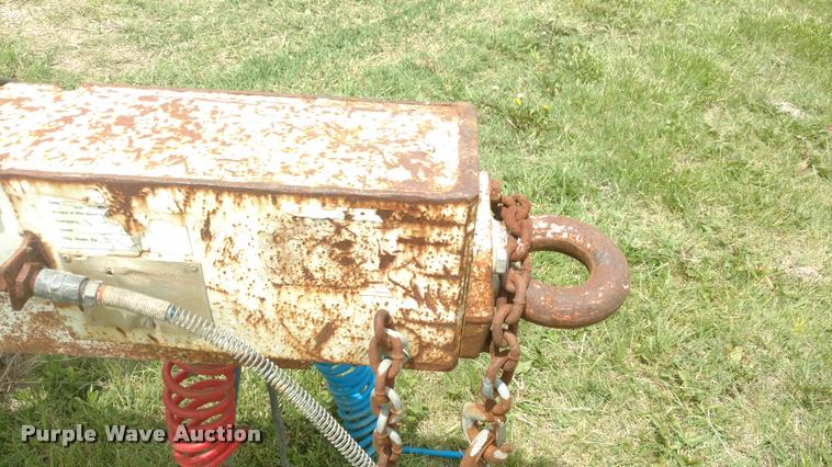 image for item DB0979 1995 Kiefer pole trailer