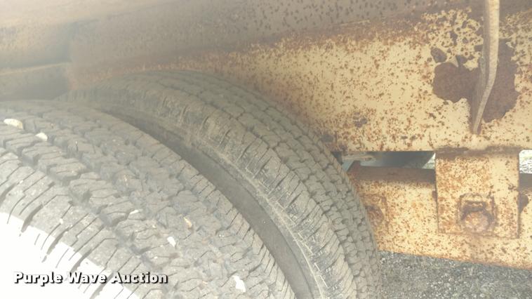 image for item DB0979 1995 Kiefer pole trailer