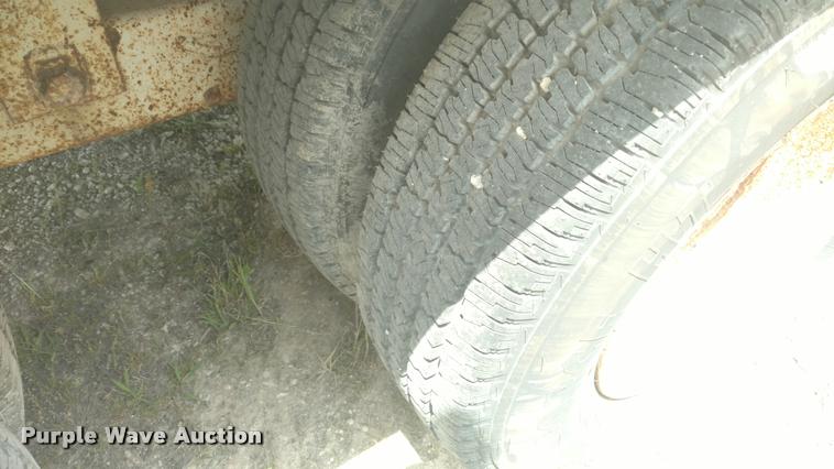 image for item DB0979 1995 Kiefer pole trailer