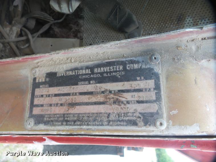 image for item DB0981 1973 International 4200 tank truck