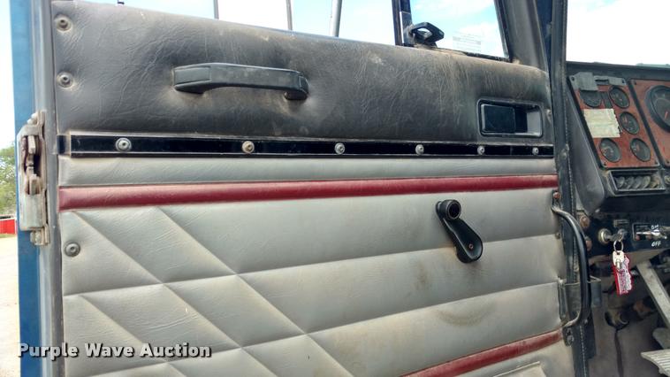 image for item DB0988 1994 International 9400 dump truck