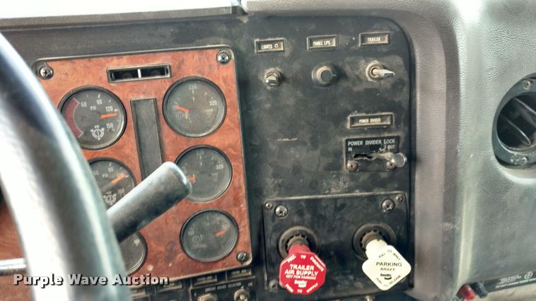 image for item DB0988 1994 International 9400 dump truck