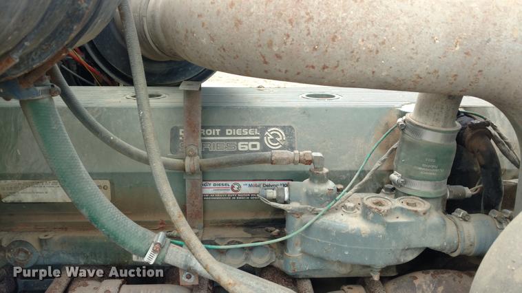 image for item DB0988 1994 International 9400 dump truck