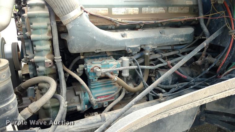 image for item DB0988 1994 International 9400 dump truck