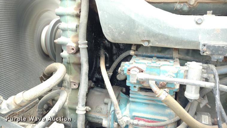 image for item DB0988 1994 International 9400 dump truck