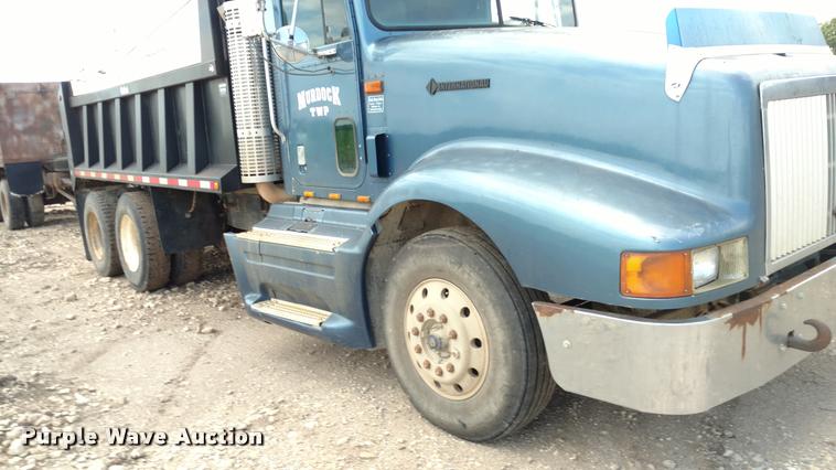 image for item DB0988 1994 International 9400 dump truck
