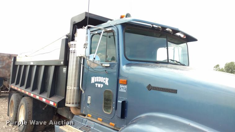 image for item DB0988 1994 International 9400 dump truck