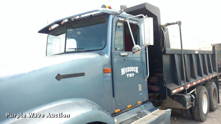 image for item DB0988 1994 International 9400 dump truck