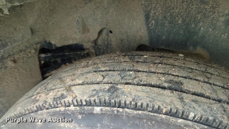 image for item DB0988 1994 International 9400 dump truck