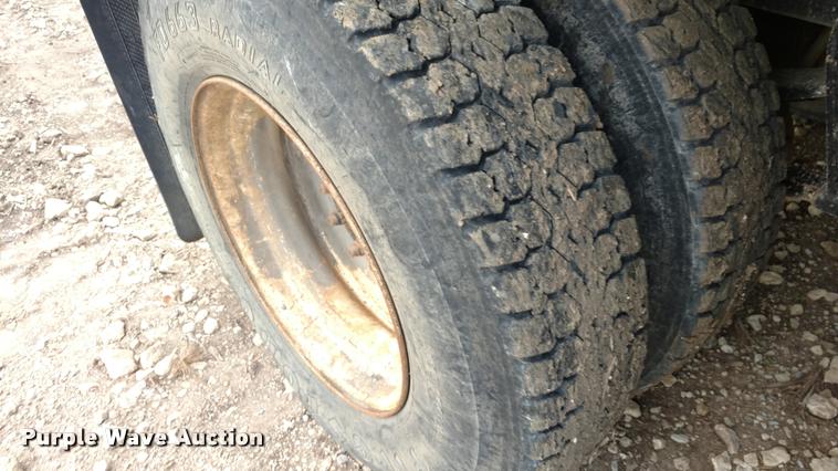 image for item DB0988 1994 International 9400 dump truck