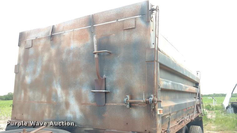 image for item DB0989 1998 Clement ZASTT1S end dump trailer