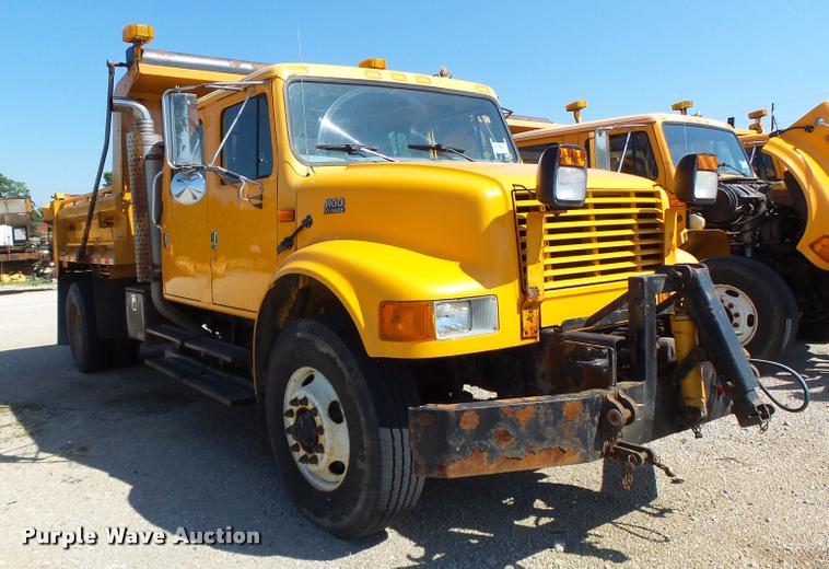 image for item DB1325 2002 International 4900 Crew Cab dump truck