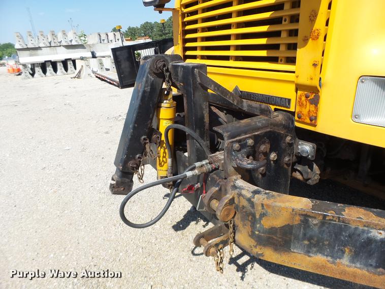 image for item DB1325 2002 International 4900 Crew Cab dump truck