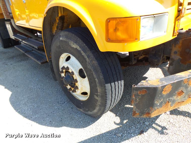 image for item DB1325 2002 International 4900 Crew Cab dump truck