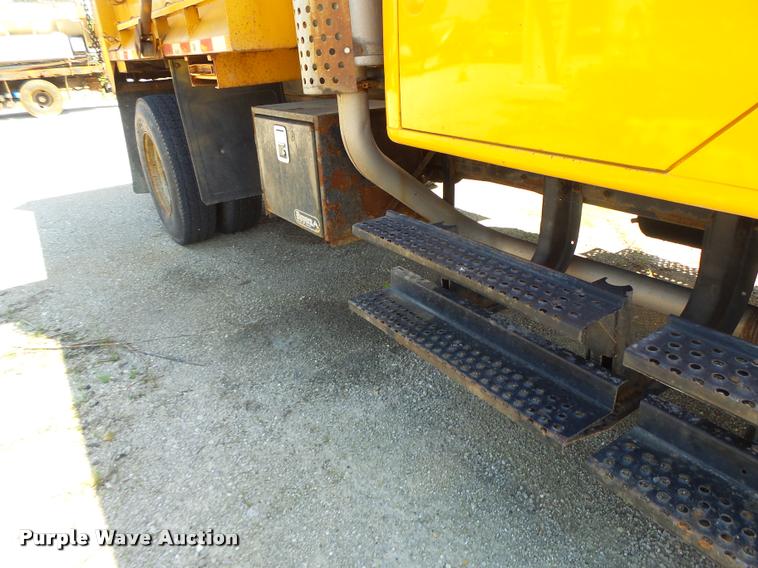 image for item DB1325 2002 International 4900 Crew Cab dump truck