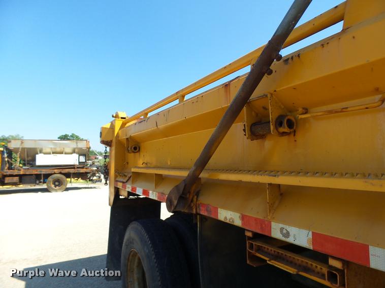 image for item DB1325 2002 International 4900 Crew Cab dump truck