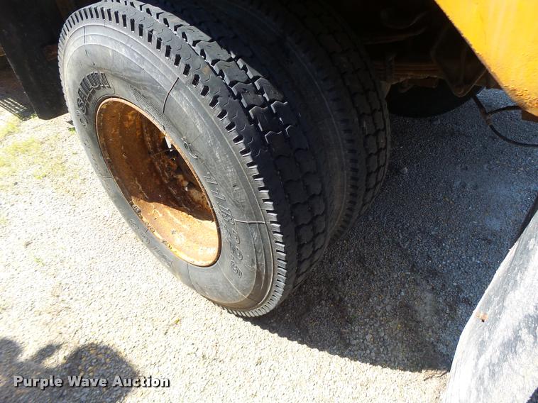 image for item DB1325 2002 International 4900 Crew Cab dump truck