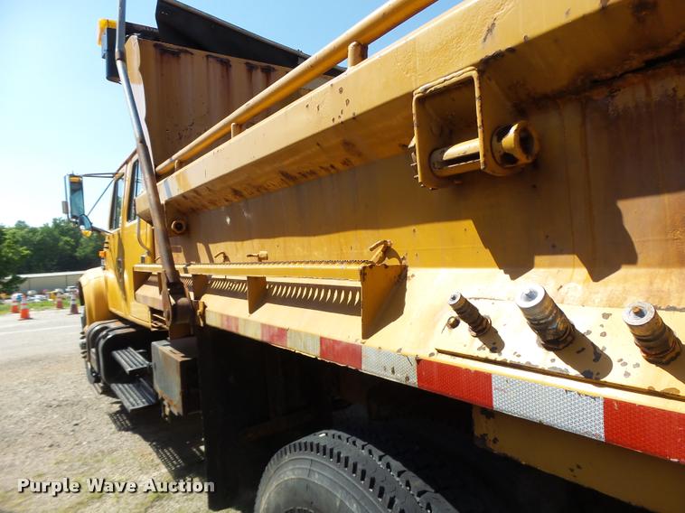 image for item DB1325 2002 International 4900 Crew Cab dump truck