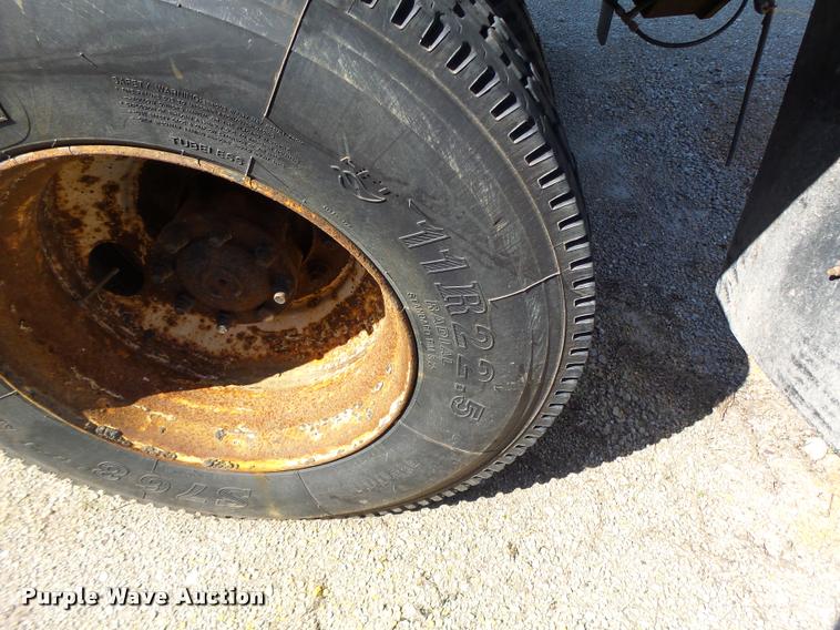 image for item DB1325 2002 International 4900 Crew Cab dump truck