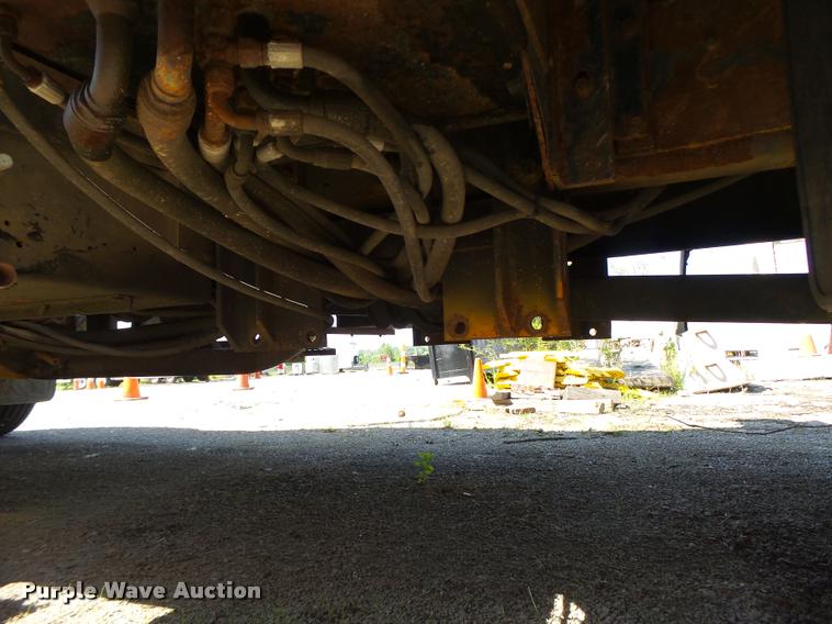 image for item DB1325 2002 International 4900 Crew Cab dump truck