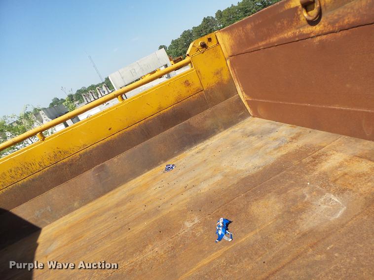 image for item DB1325 2002 International 4900 Crew Cab dump truck