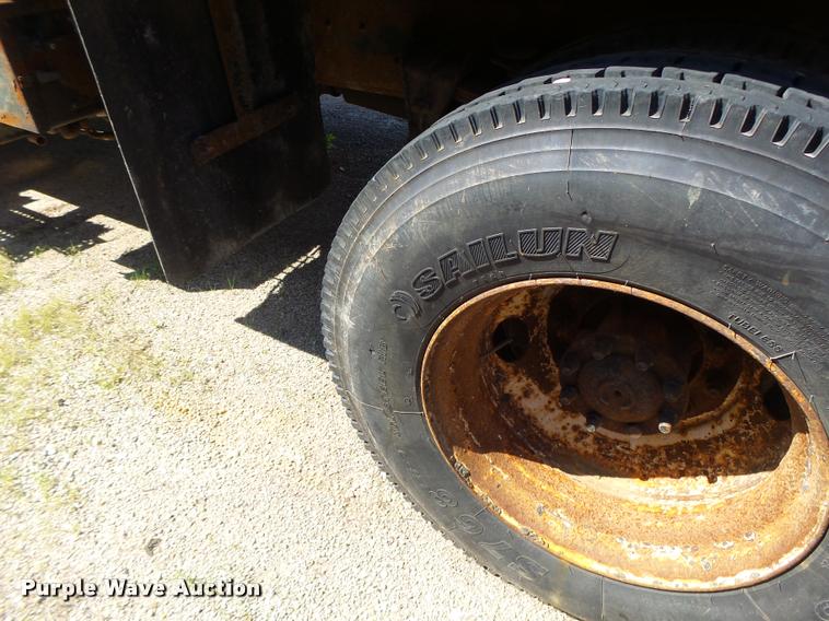 image for item DB1325 2002 International 4900 Crew Cab dump truck