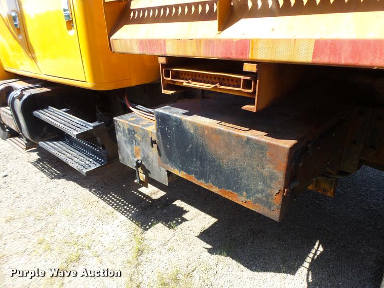 image for item DB1325 2002 International 4900 Crew Cab dump truck