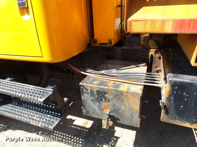 image for item DB1325 2002 International 4900 Crew Cab dump truck