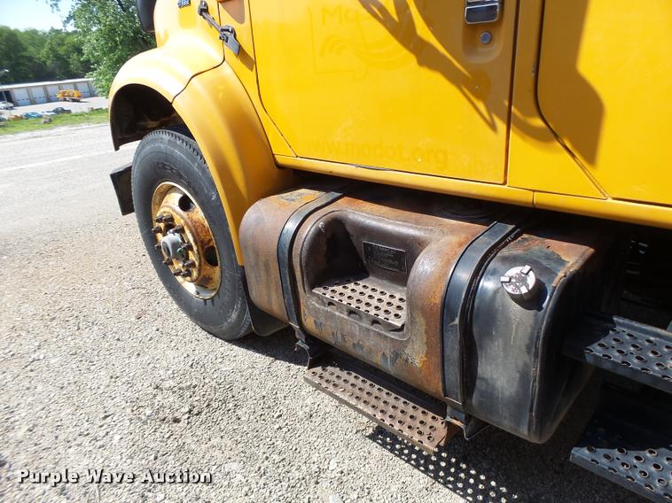 image for item DB1325 2002 International 4900 Crew Cab dump truck