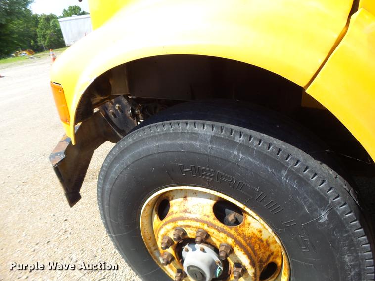 image for item DB1325 2002 International 4900 Crew Cab dump truck