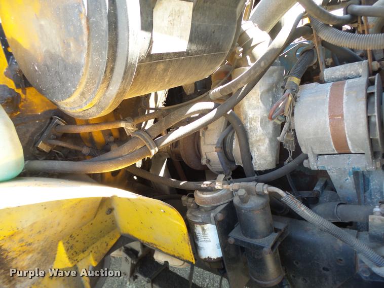 image for item DB1325 2002 International 4900 Crew Cab dump truck