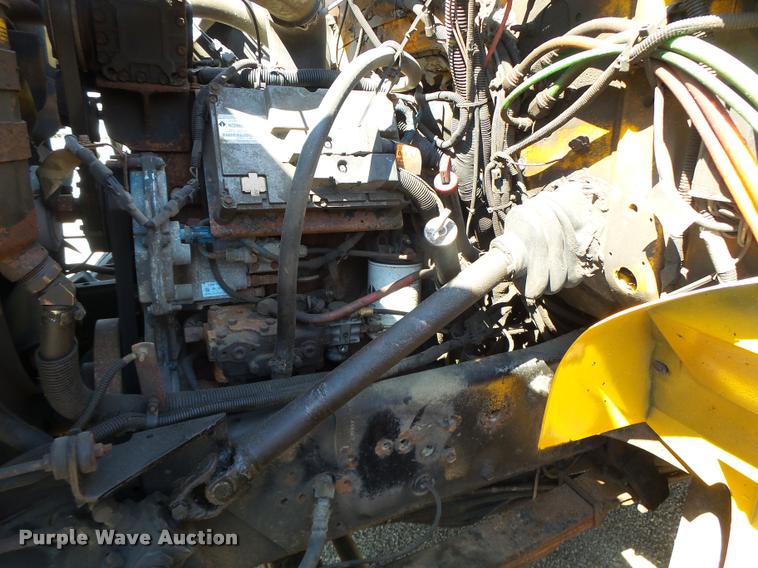 image for item DB1325 2002 International 4900 Crew Cab dump truck