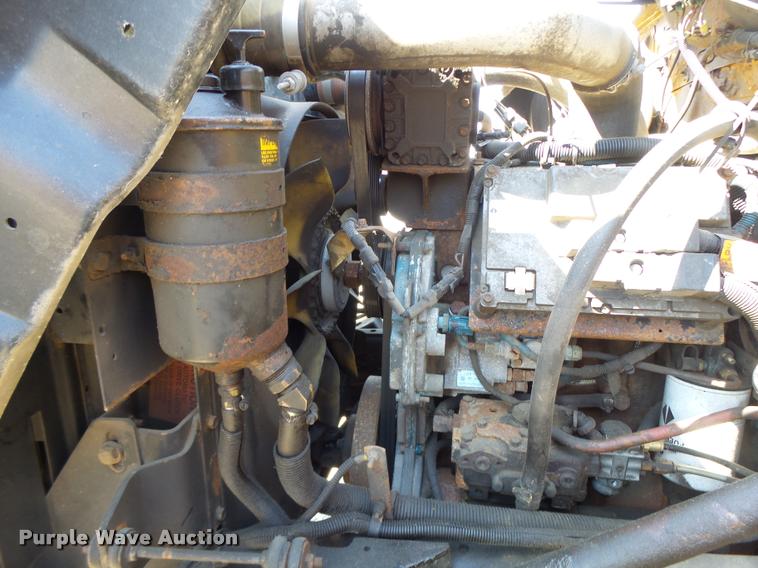 image for item DB1325 2002 International 4900 Crew Cab dump truck