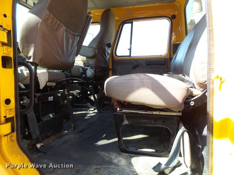 image for item DB1325 2002 International 4900 Crew Cab dump truck