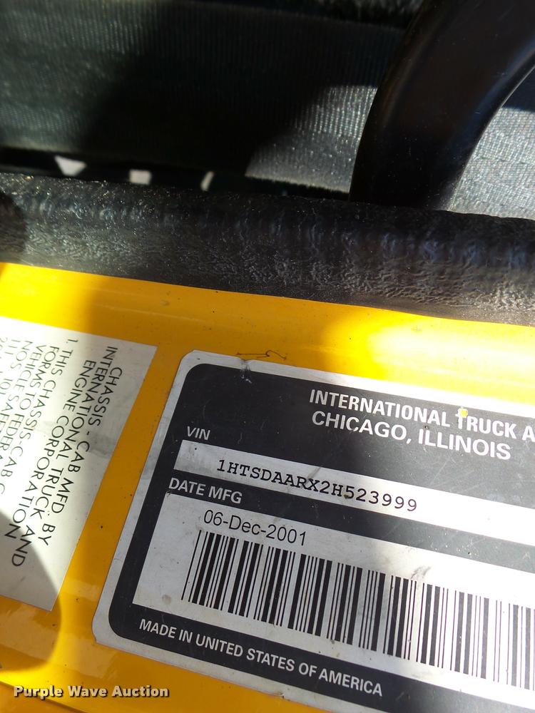 image for item DB1325 2002 International 4900 Crew Cab dump truck