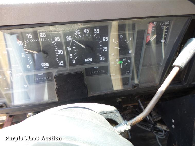 image for item DB1325 2002 International 4900 Crew Cab dump truck