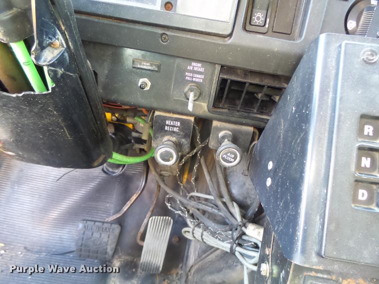 image for item DB1325 2002 International 4900 Crew Cab dump truck